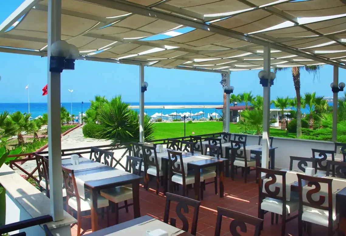 Restauracja i jedzenie w hotelu Sentinus