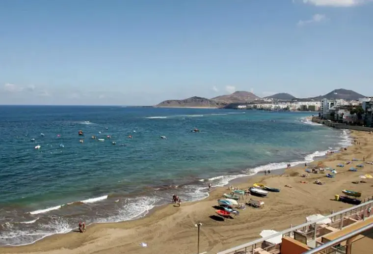 Plaża przy hotelu Sercotel Playa Canteras (ex. Exe Las Canteras)