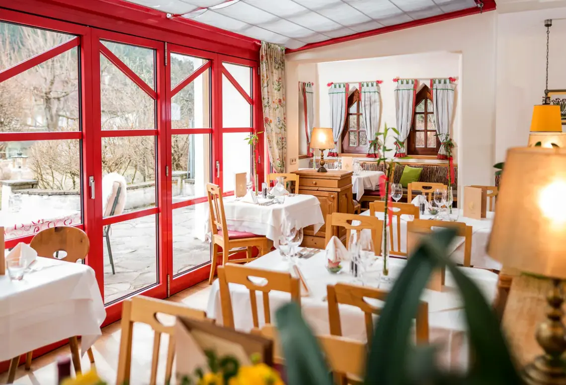 Restauracja i jedzenie w hotelu Sonnalm