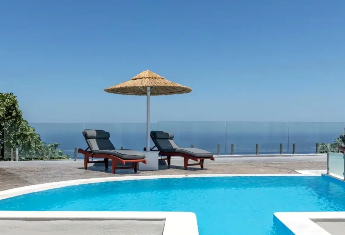 Basen w hotelu Splendour Resort