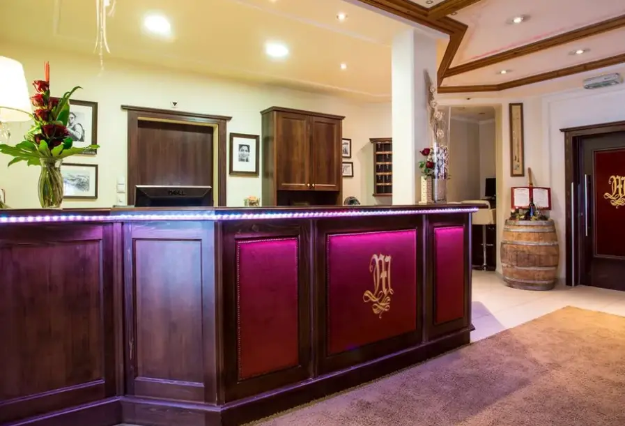 Lobby hotelu Sportiv Mittagskogel (St. Leonhard)