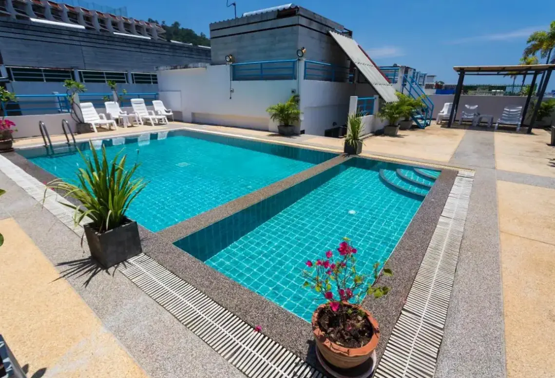 Basen w hotelu Star House