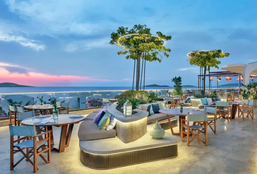 Restauracja i jedzenie w hotelu Susona Bodrum Lxr Hilton