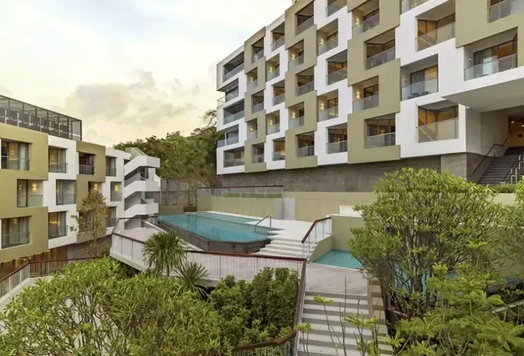 Basen w hotelu The Andaman Beach Phuket Handwritten Collection (ex. Hyatt Place Phuket Patong)
