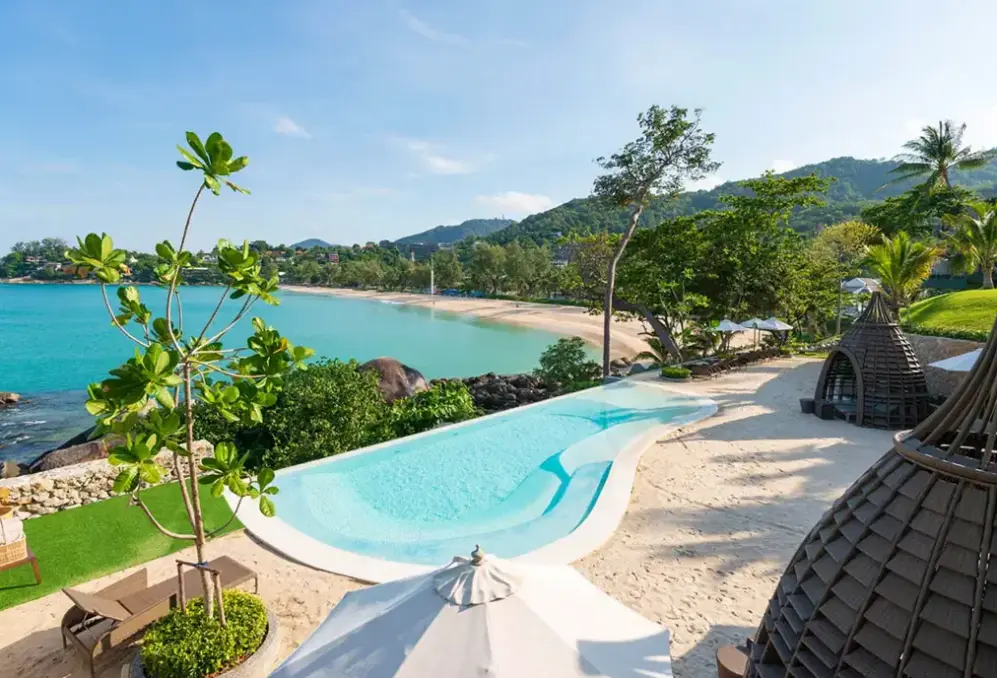 Basen w hotelu The Shore at Katathani
