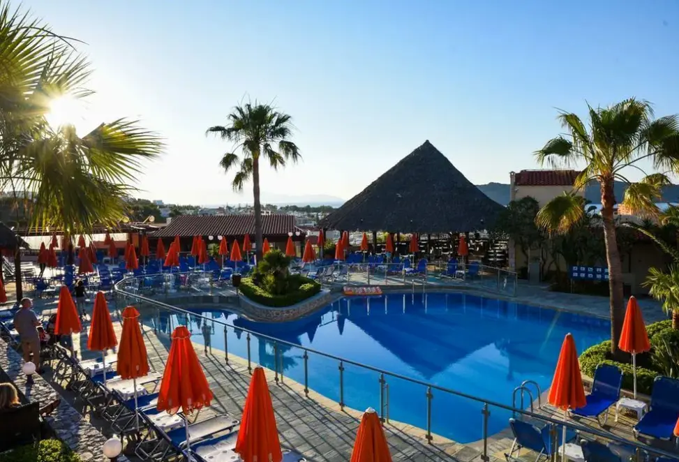 Hotel Theo (Chania) w Grecja (Kreta Zachodnia) - oferta last minute