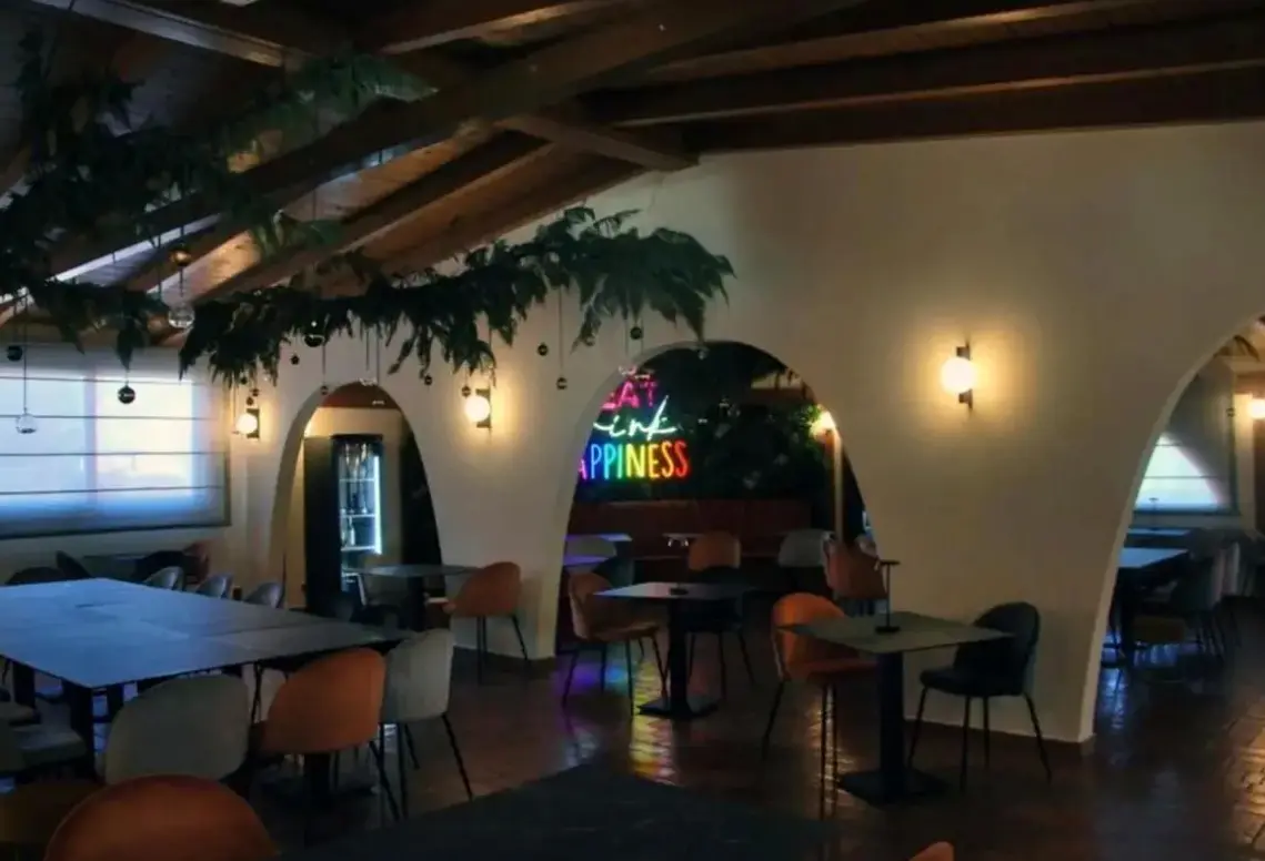 Restauracja i jedzenie w hotelu Tiber Suite