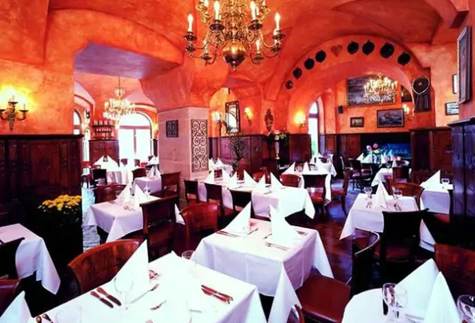 Restauracja i jedzenie w hotelu U Prince