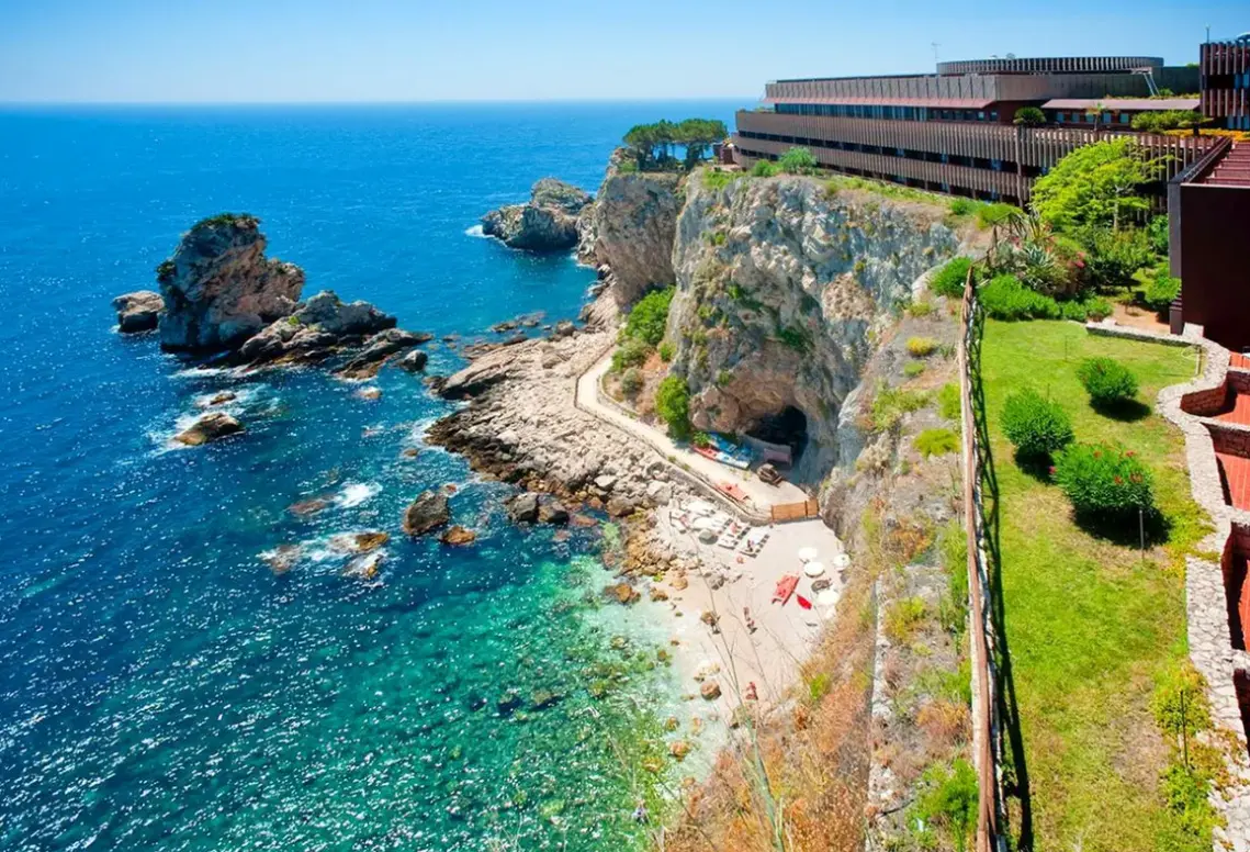 Widok z hotelu Una Capotaormina (ex. Ata Capotaormina)