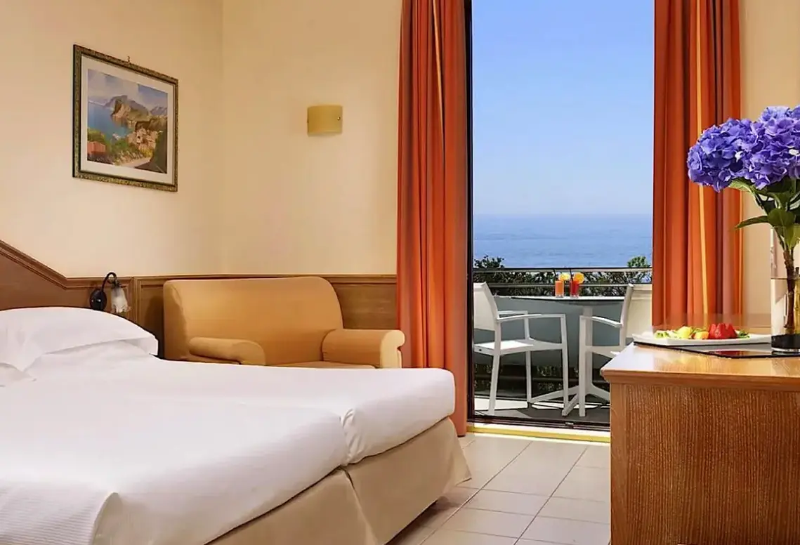 Pokój w hotelu Una Naxos Beach Sicilia (ex Atahotel Naxos Beach)