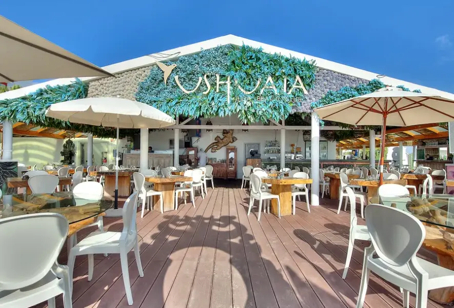 Restauracja i jedzenie w hotelu Ushuaia (Playa d'en Bossa)