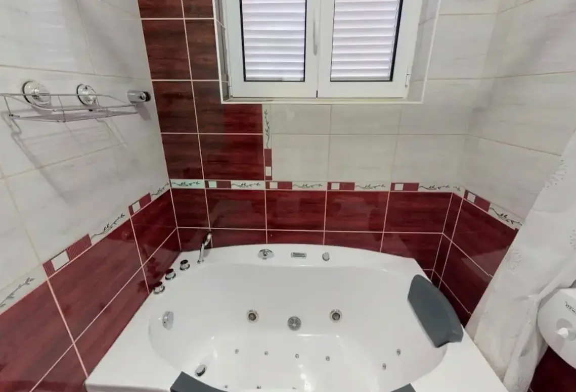 Łazienka w pokoju hotelu Villa Bojana
