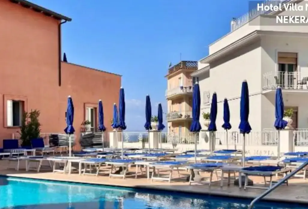 Basen w hotelu Villa Maria (Sorrento)