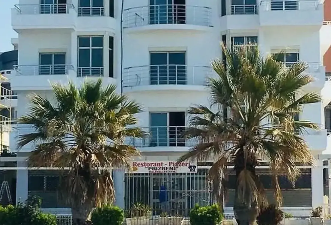 Hotel Wave Beachfront Apartments