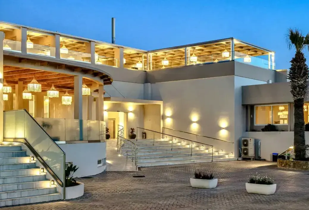 Obiekt hotelu White Olive Marine Aquapark