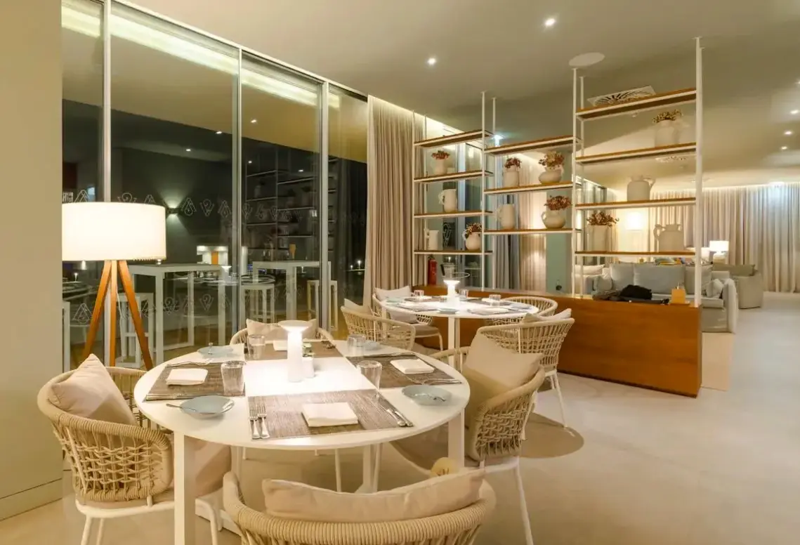 Restauracja i jedzenie w hotelu White Shell Beach Villas