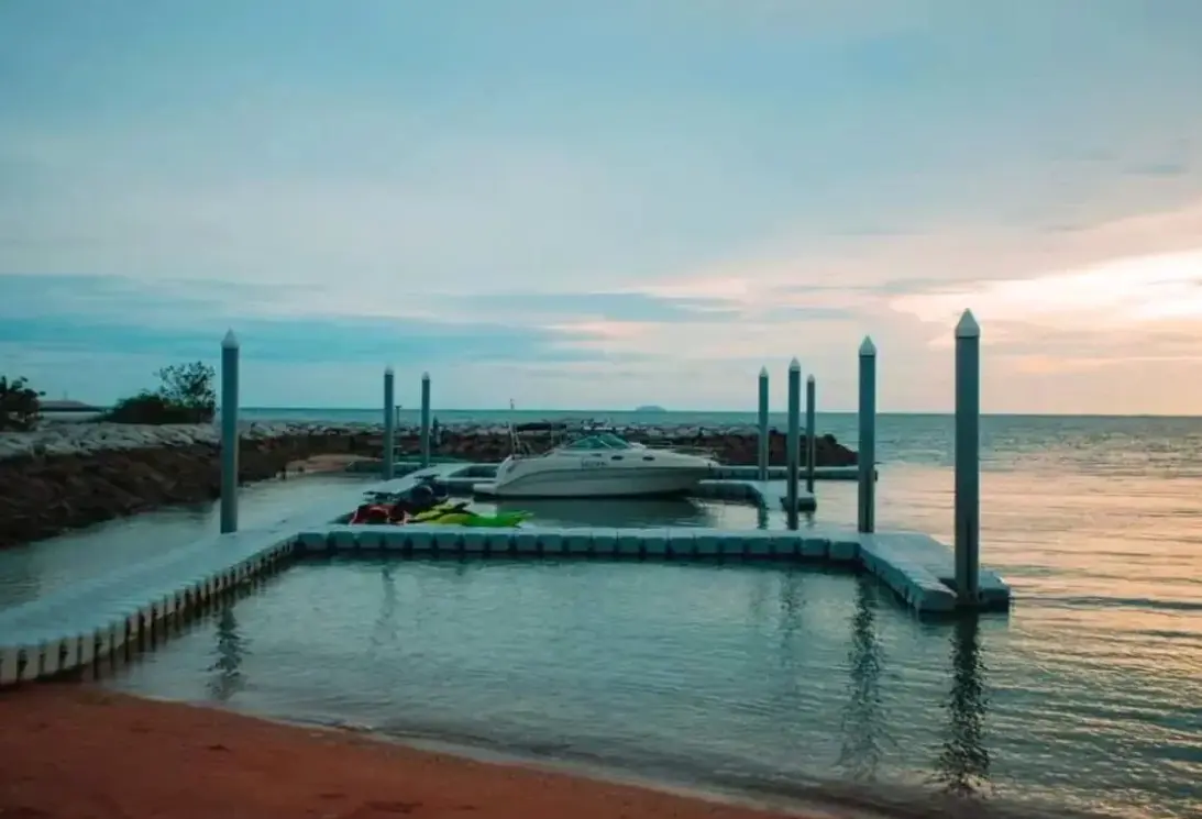 Plaża przy hotelu Worita Cove