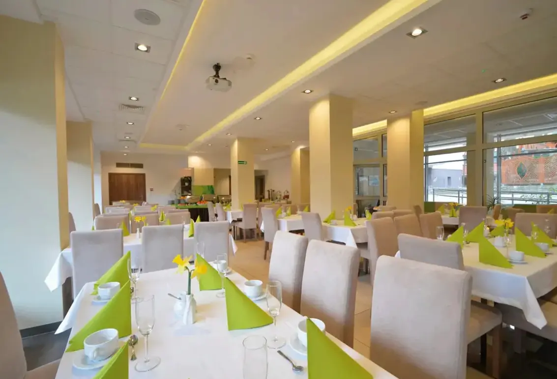 Restauracja i jedzenie w hotelu Zorza (Kolobrzeg)