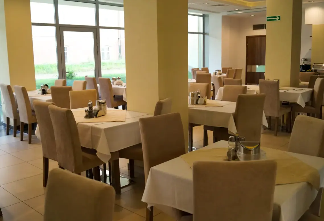 Restauracja i jedzenie w hotelu Zorza (Kolobrzeg)