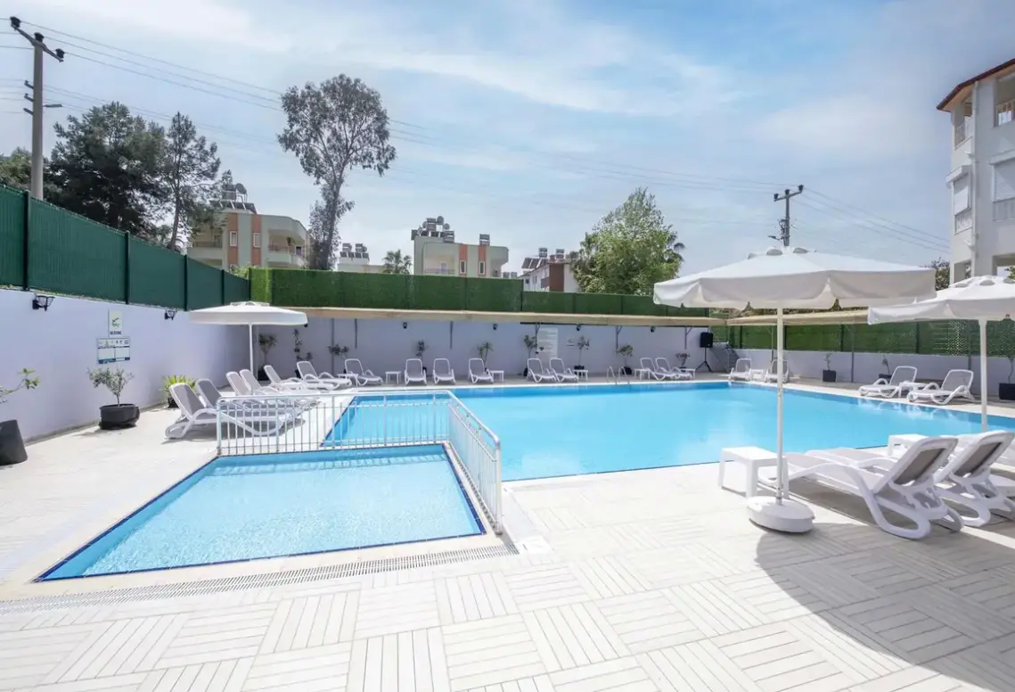 Basen w hotelu A Hotel Side (ex. Harmony Side)