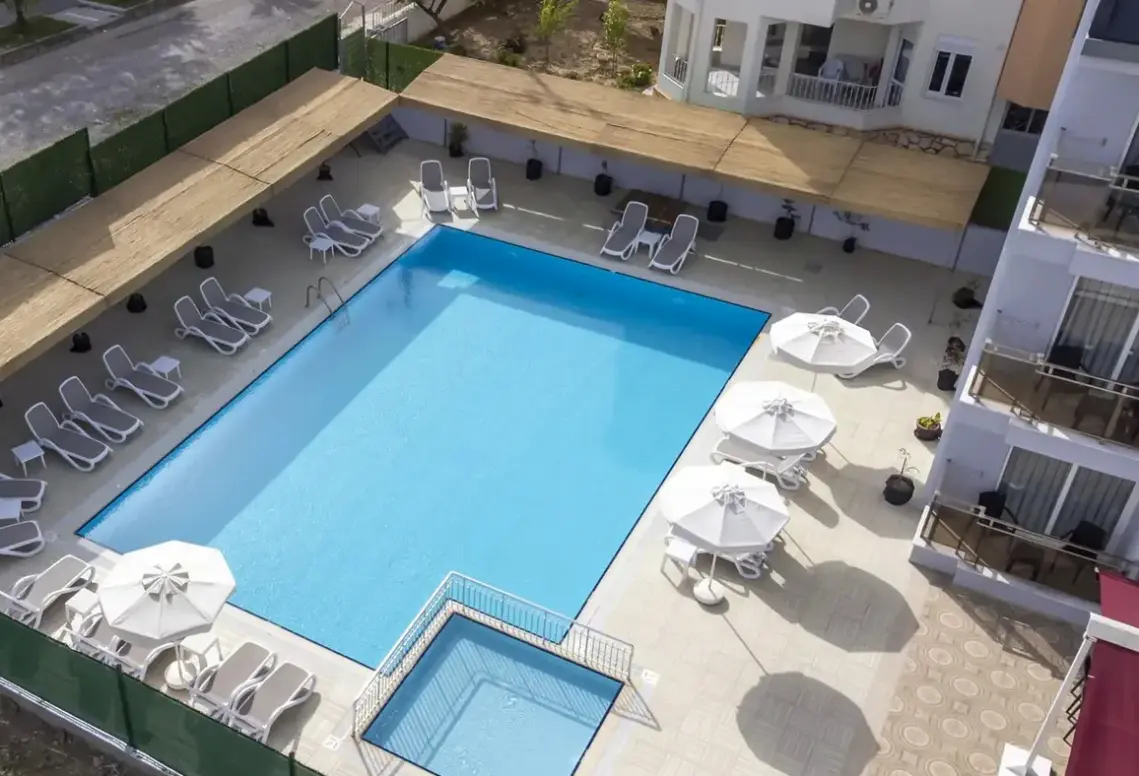 Basen w hotelu A Hotel Side (ex. Harmony Side)