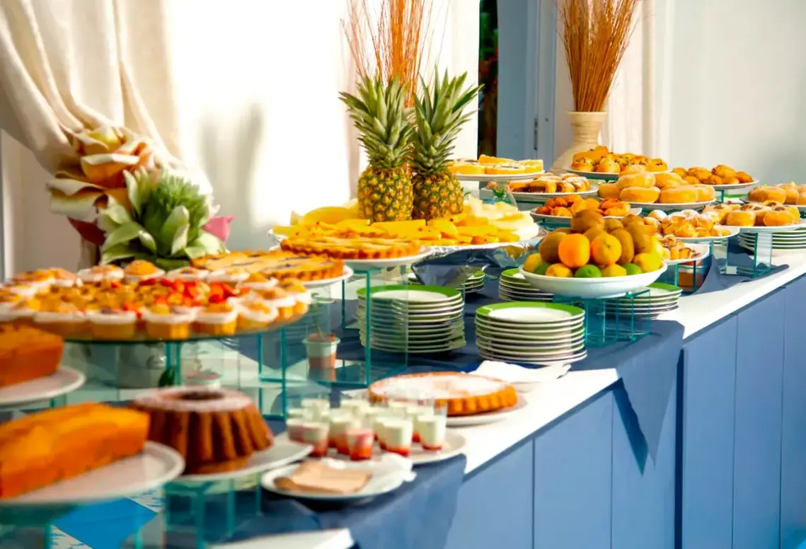 Restauracja i jedzenie w hotelu Albergo Parco Delle Agavi