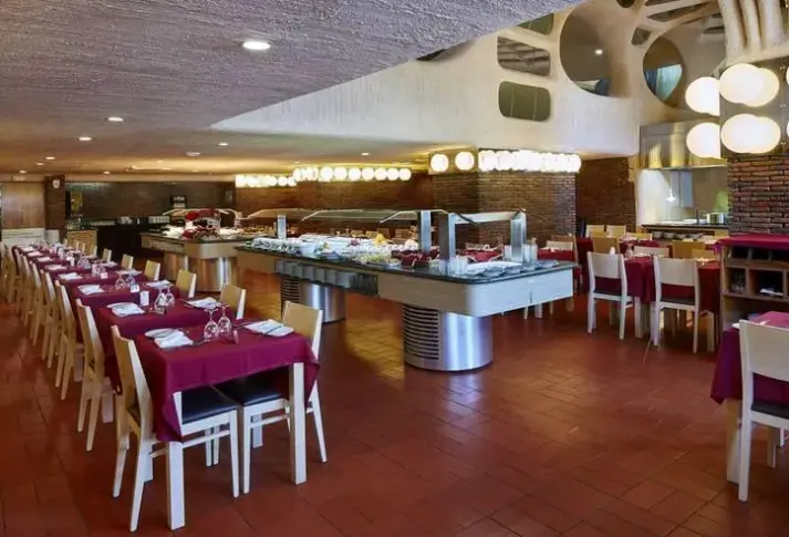 Restauracja i jedzenie w hotelu Alcazar (Monte Gordo)