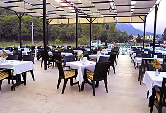 Restauracja i jedzenie w hotelu Alder Garden (ex. Eldar Garden Resort)