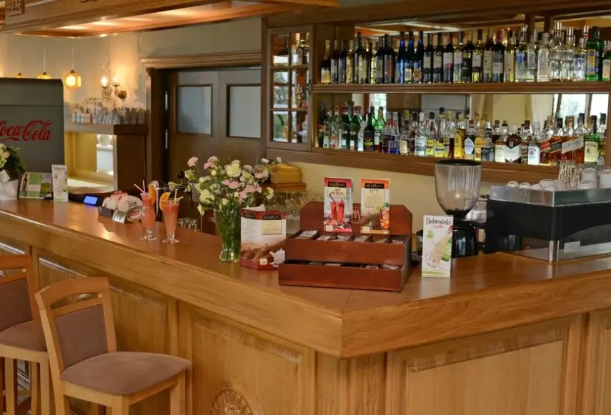 Restauracja i jedzenie w hotelu Alpejski (Polanica Zdrój)