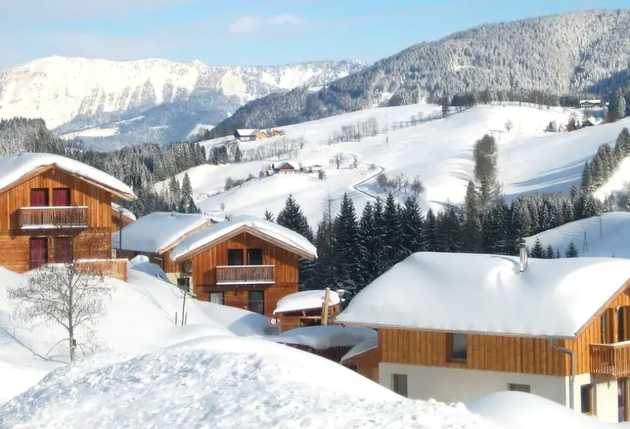 Widok z hotelu Alpendorf Dachstein West