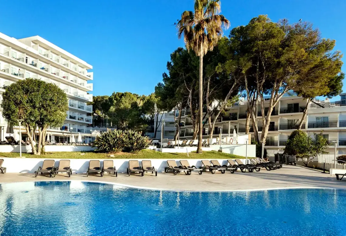 Basen w hotelu Alua Sun Torrenova (ex. Marina Torrenova)