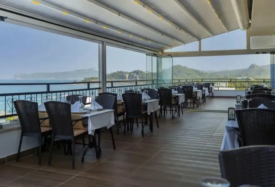 Restauracja i jedzenie w hotelu Amara Comfort Resort Kemer (ex. Loxia Comfort Resort Kemer)