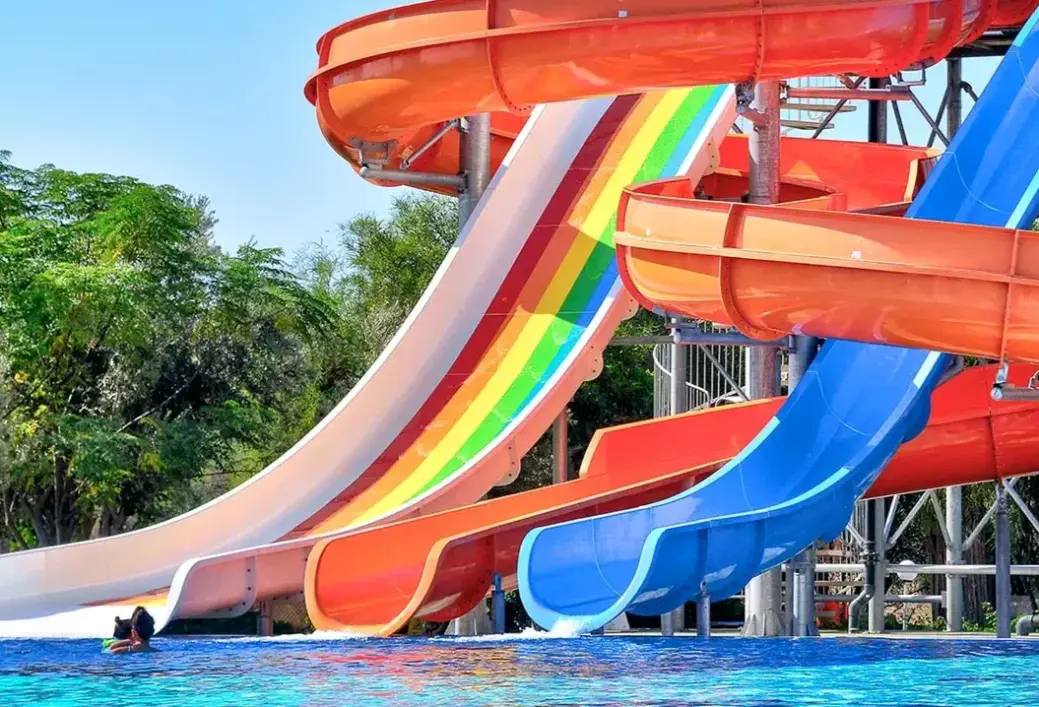 Basen w hotelu Andriake Beach Club