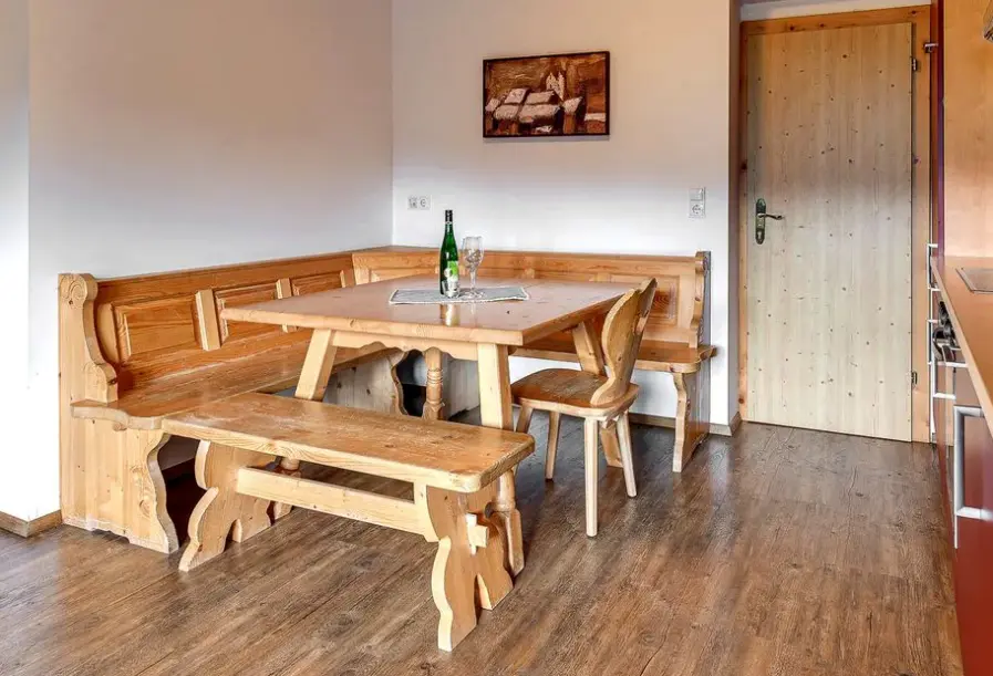 Restauracja i jedzenie w hotelu Apart Resort Fugenerhof
