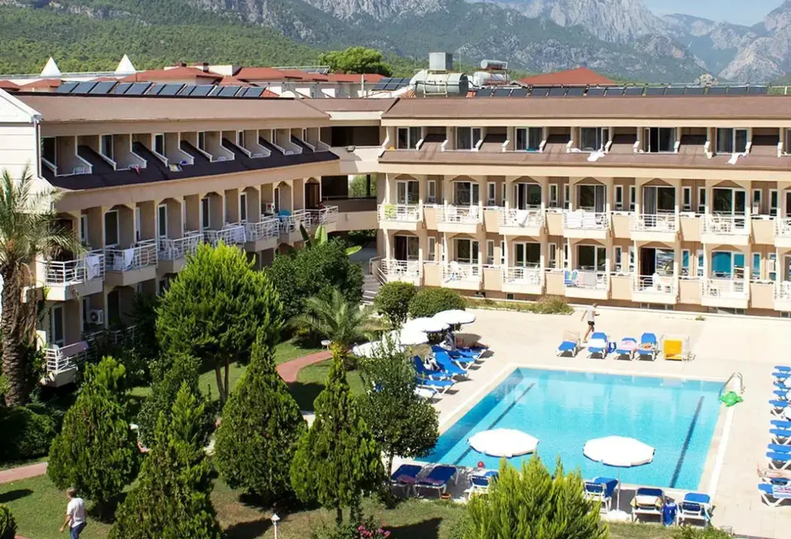 Basen w hotelu Ares Dream (ex. Ares Club)