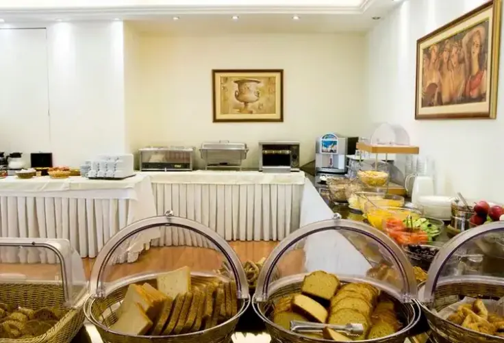 Restauracja i jedzenie w hotelu Arethusa