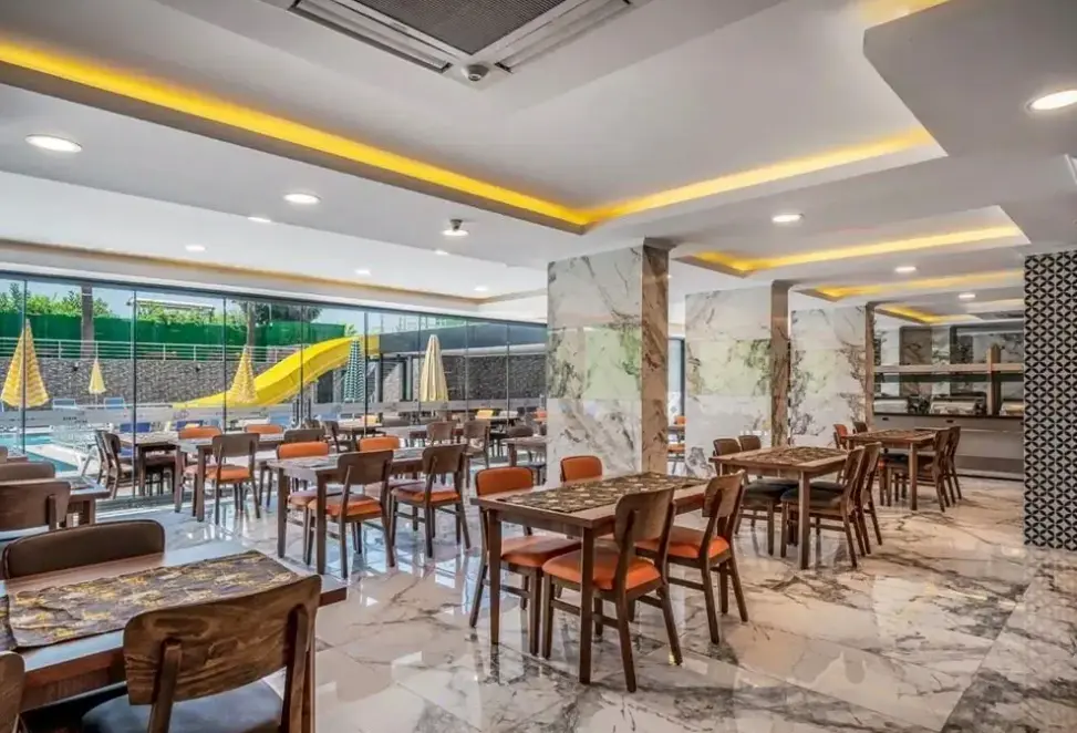Restauracja i jedzenie w hotelu Arsi Paradise Beach