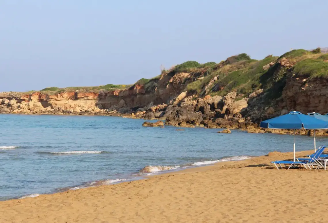 Plaża przy hotelu Astra Village (Eloundy)