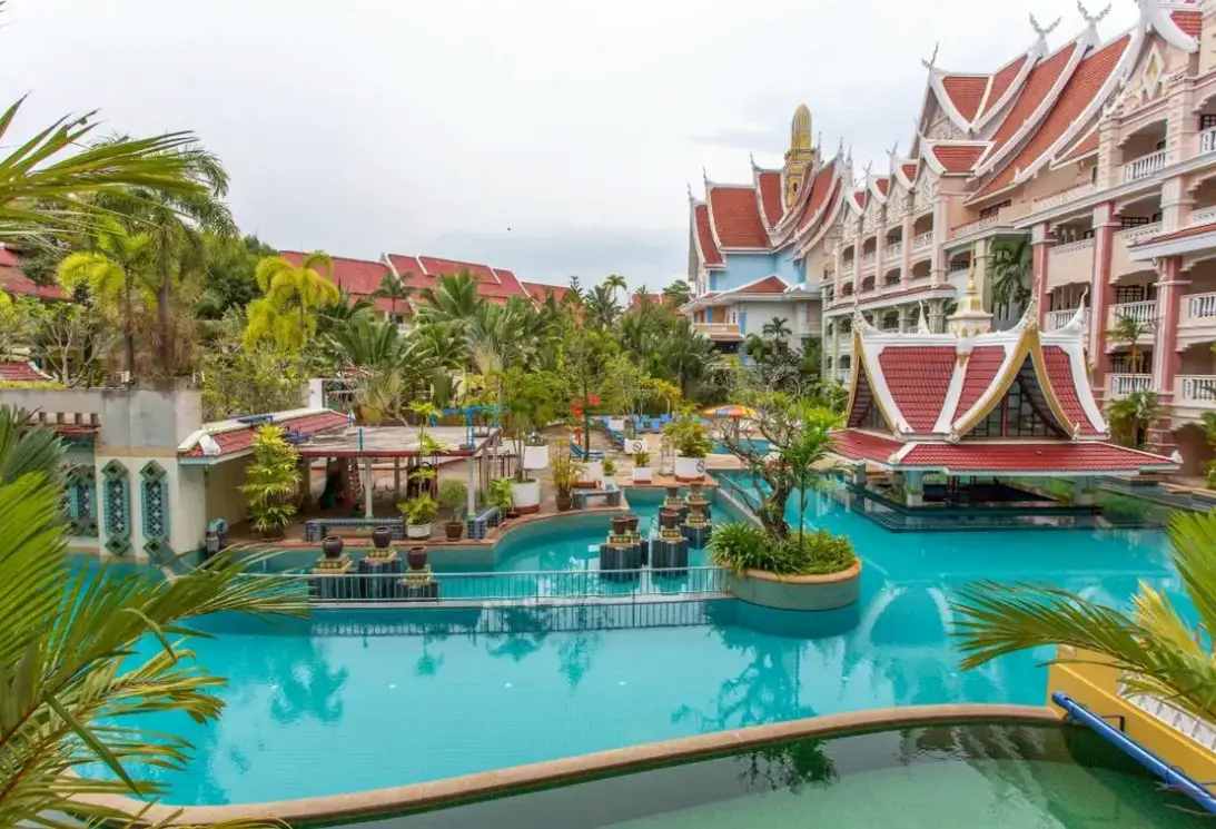 Hotel Ayodhaya Palace Beach Resort