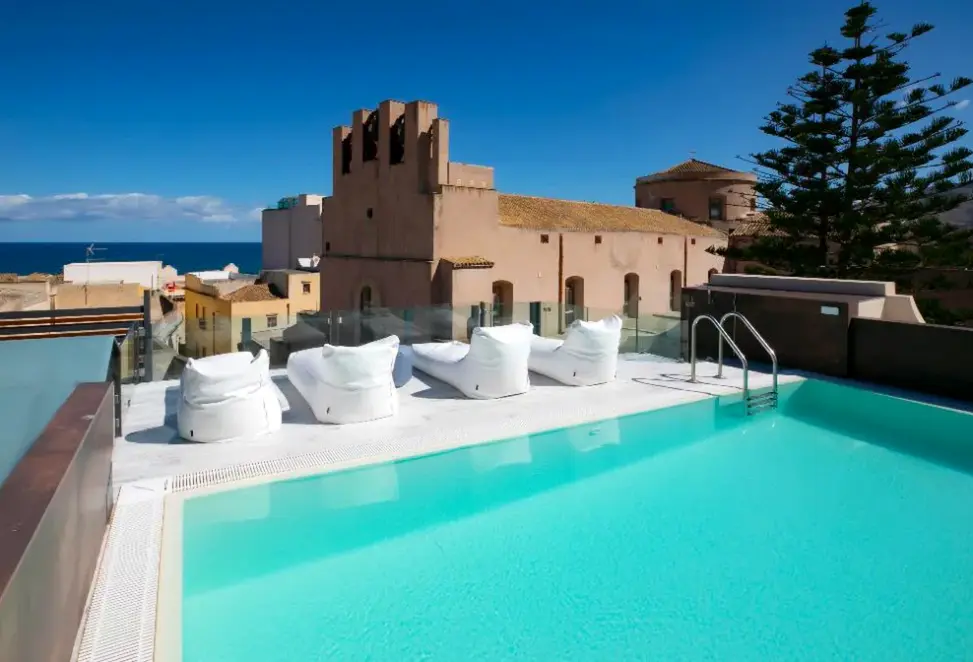 Hotel Azzoli Trapani - Apartments & Skypool