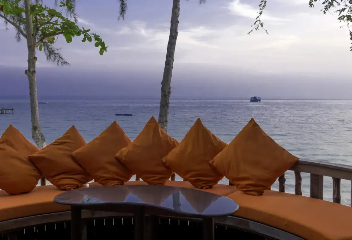 Hotel Baan Ploy Sea