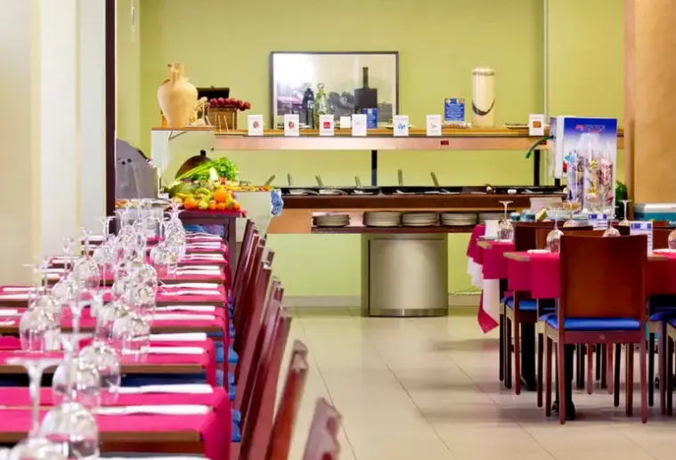 Restauracja i jedzenie w hotelu Bahia (San Pedro del Pinatar)