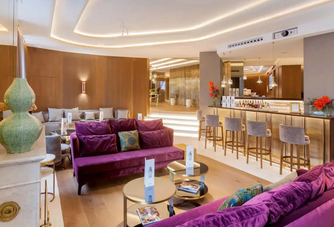 Lobby hotelu Barcelo Emperatriz (ex. Hesperia Emperatriz)