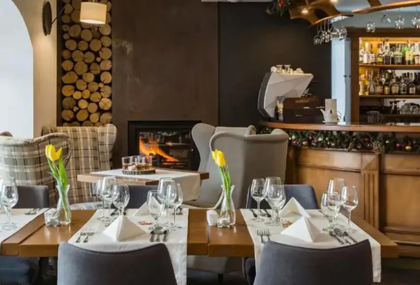 Restauracja i jedzenie w hotelu Batory (Szczawnica)