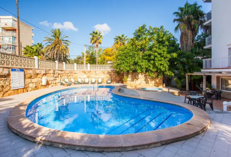 Basen w hotelu Ben Hur Apartamentos