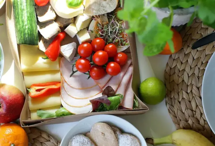 Restauracja i jedzenie w hotelu Berberys Park
