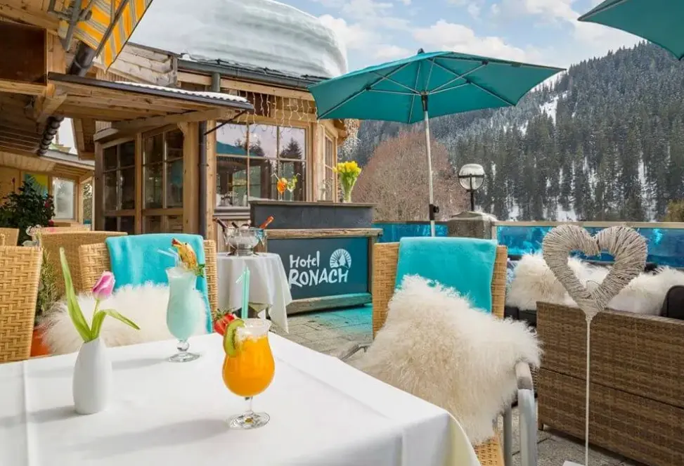 Basen w hotelu Berg Ronach