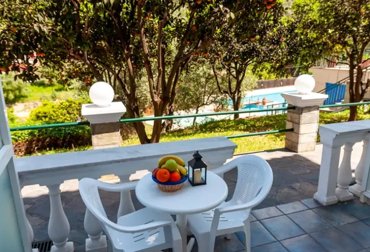 Basen w hotelu Blumarin Apart