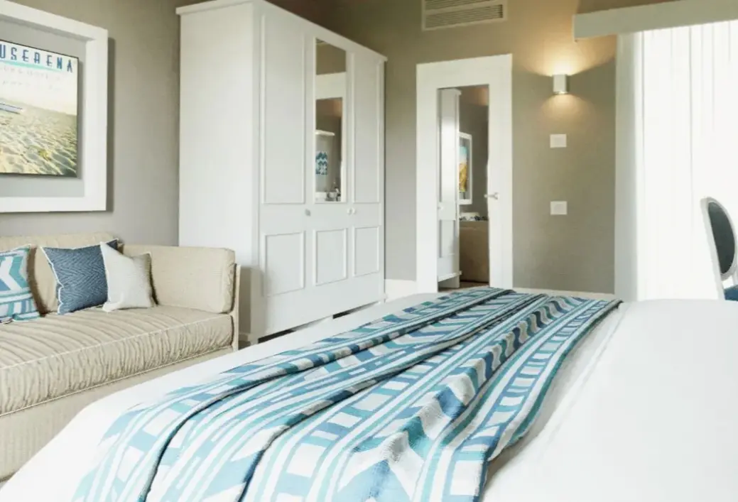 Pokój w hotelu Bluserena Is Serenas Badesi Village