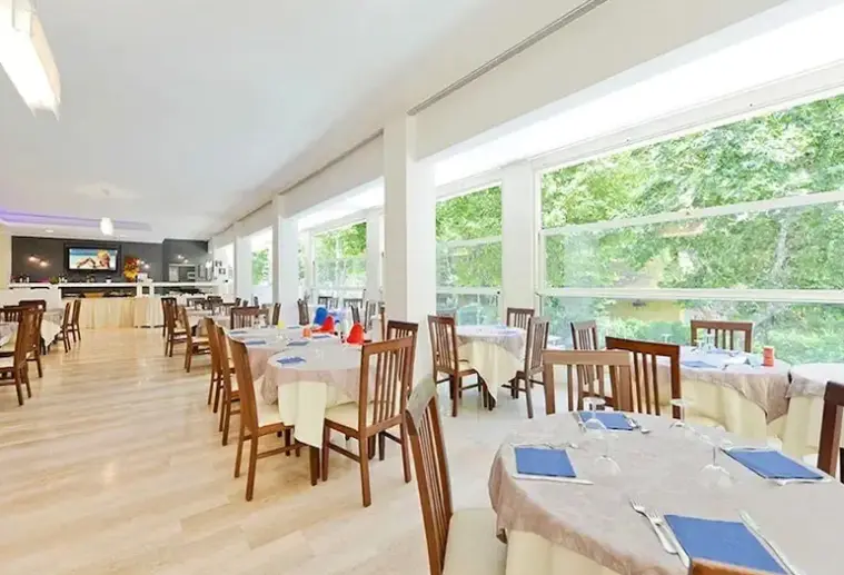 Restauracja i jedzenie w hotelu Brooklyn